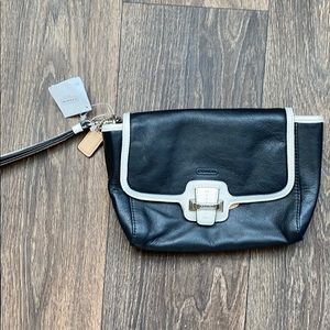Coach clutch/wristlet, new with tags